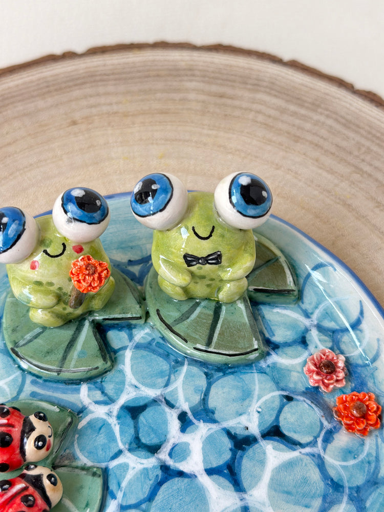Frog’s handmade candle holder