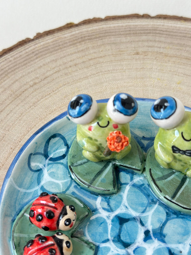 Frog’s handmade candle holder