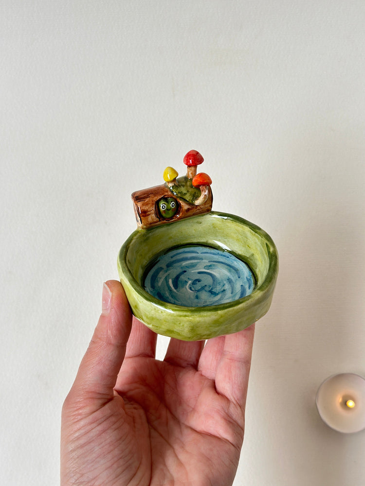 Frog handmade candle holder