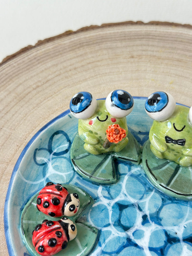 Frog’s handmade candle holder