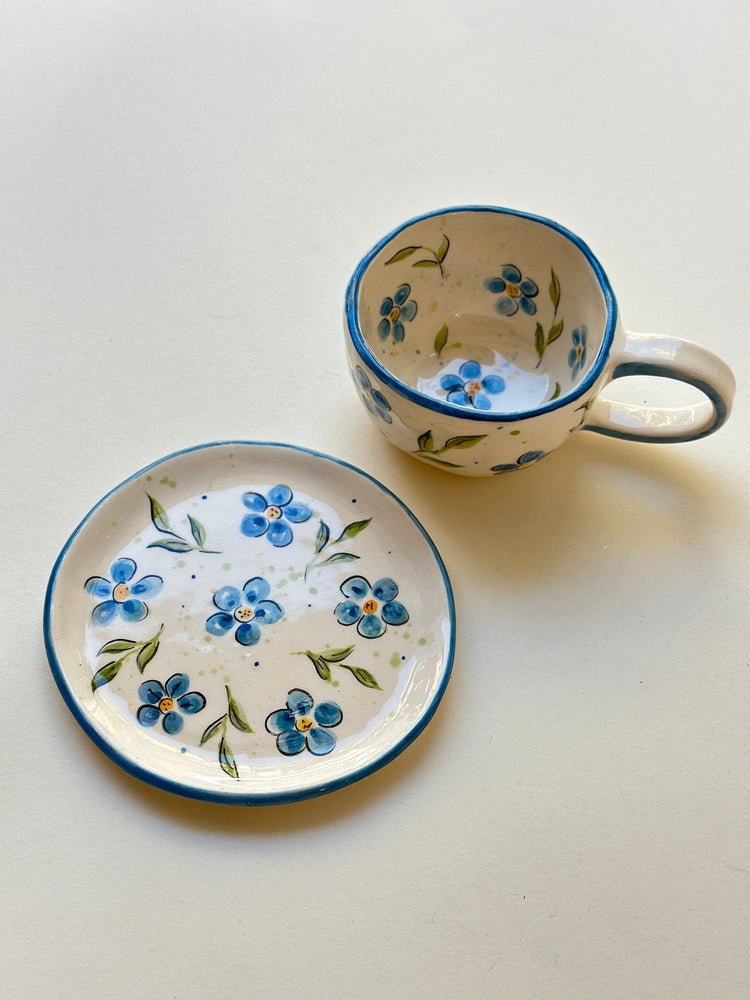 Flowers handmade cup and plate