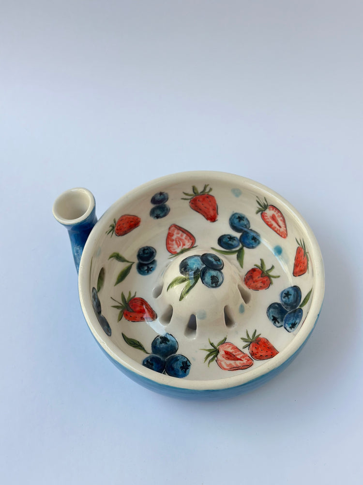 Handmade ceramic berrybowl (Read the caption)