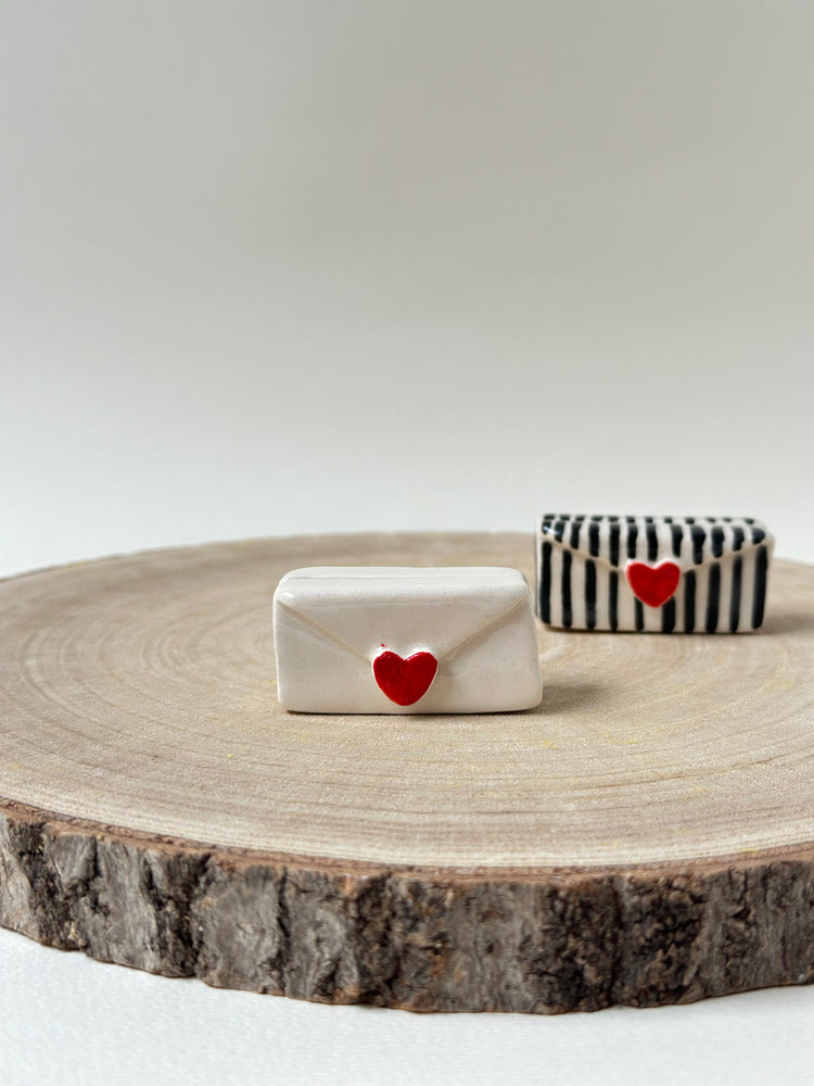 Letter-shaped picture two holders