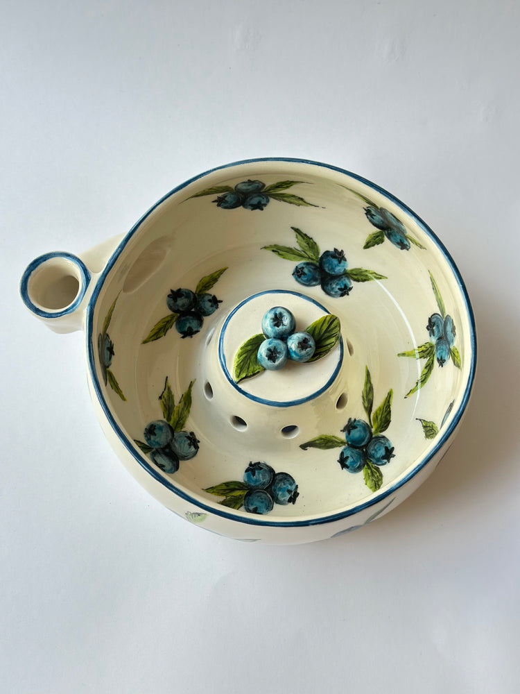 Handmade ceramic fruit washing bowl🫐