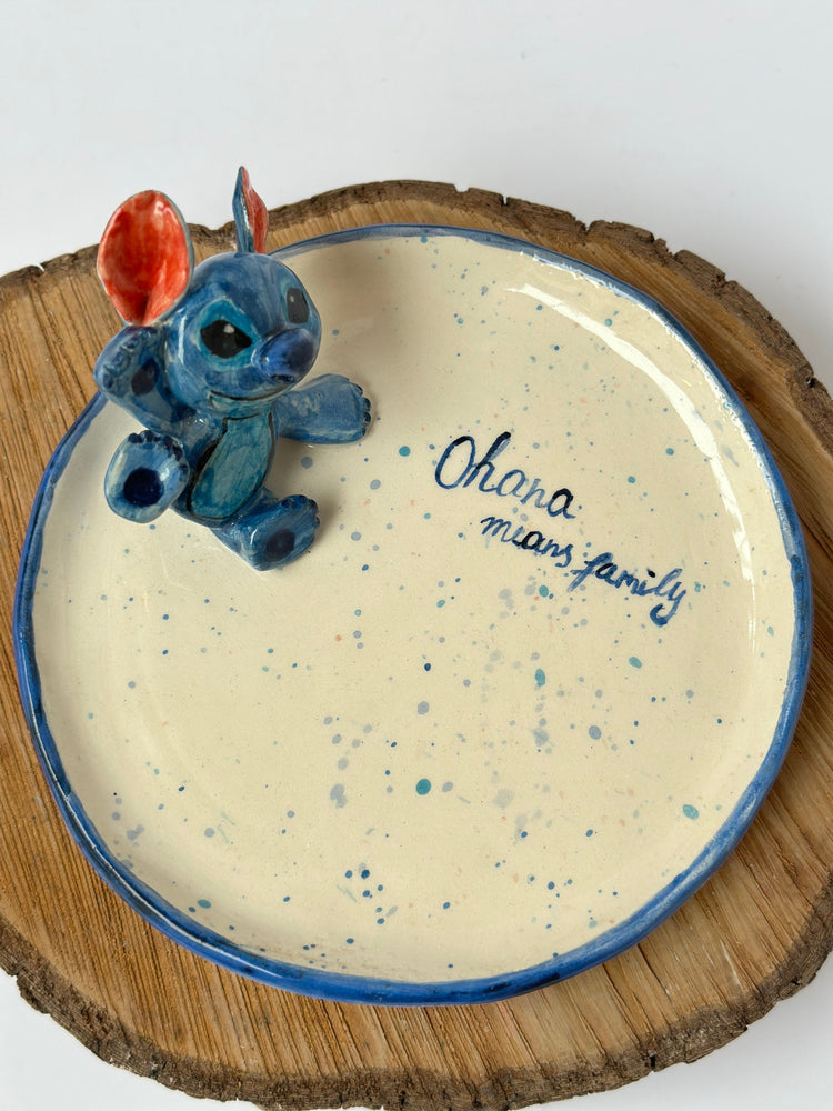 Stitch handmade plate